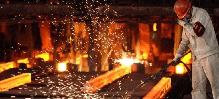 عالمية: تراجع مخزون (الخام) بالمصانع الصينية.. والمُصنعين حذرين في الشراء وسط أرتفاع الأسعار السائد