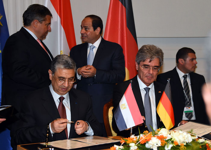 طاقة: رئيس (سيمنز) الألمانية يشيد بتجربة مصر الرائدة في زيادة القدرة الكهربائية بوقت قياسي