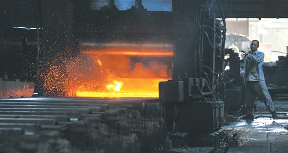 مصر : 18 عرضا عالميا لتطوير "الحديد والصلب" قبل 14يوما من انتهاء المناقصة