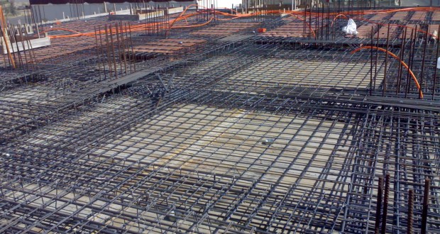 عالميـة: انخفاض أسعار خام الحديد في الأسبوع الثاني من أبريل وتراجع طن حديد التسليح لـ 445 دولار 