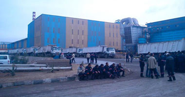 مصر : "السويس للصلب" تنفى إبرام اتفاقية جماعية مع العمال و"القوى العاملة" لحل أزمة المصنع