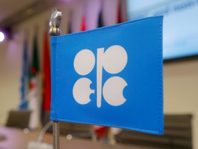 طاقة: أسعار النفط ترتفع مع تمديد أوبك لتخفيضات الإنتاج