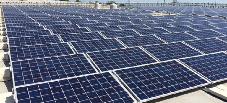مصر: بدء التشغيل التجاري لمشروعي توليد كهرباء بالطاقة الشمسية في بنبان