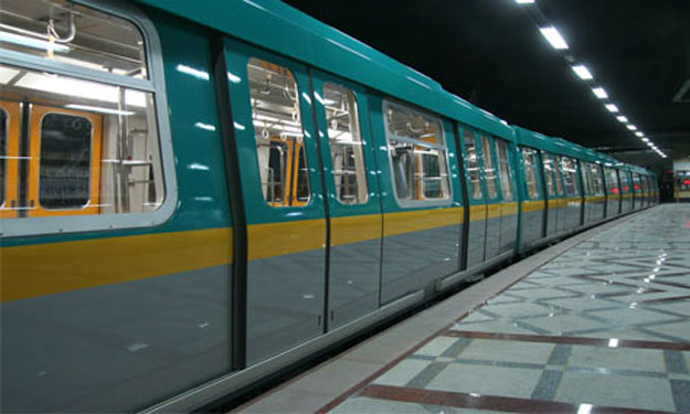 مصر: توقيع عقود 6 قطارات جديدة مكيفة و 2 جرار للخط الثاني لمترو الأنفاق