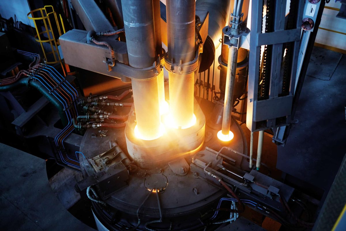 شركة "New Zealand Steel" تنتج أول دفعة من الصلب الأخضر في مصنع "جلينبروك" عبر أفرن القوس الكهربائي