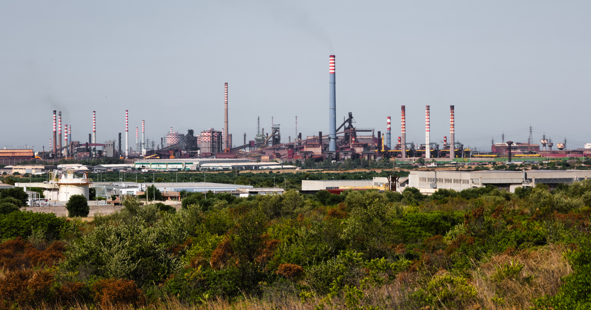 Acciaierie d’Italia تؤمن قرضًا مرحليًا حيويًا بقيمة 149 مليون يورو وسط أزمة سيولة